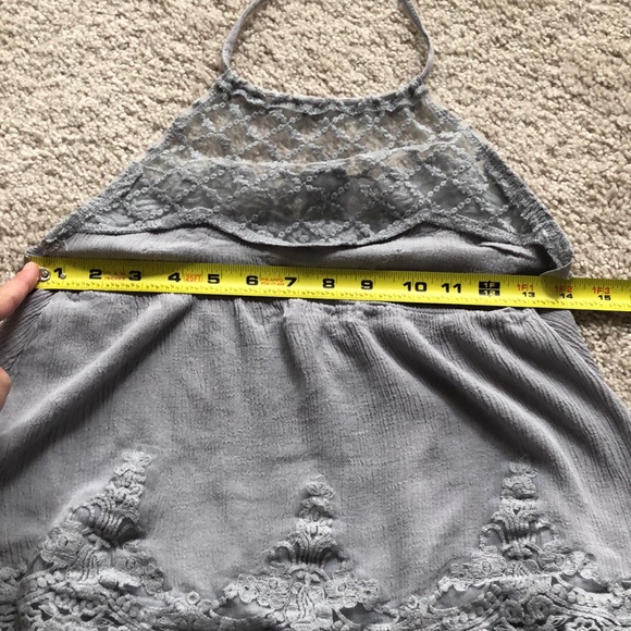 Altar’d State grey cropped halter top size small B40 - Picture 8 of 8